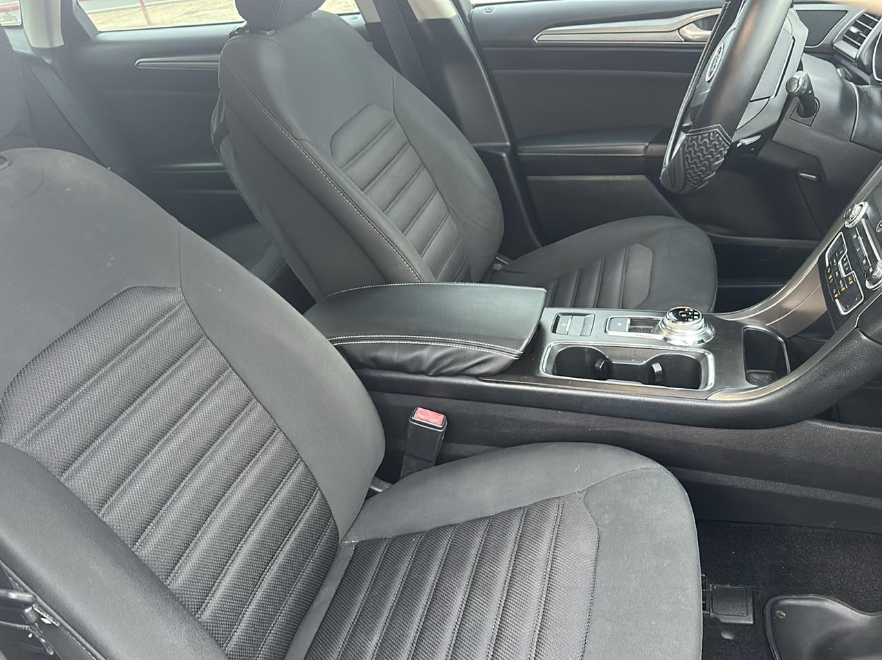 Ford Fusion SE 2017