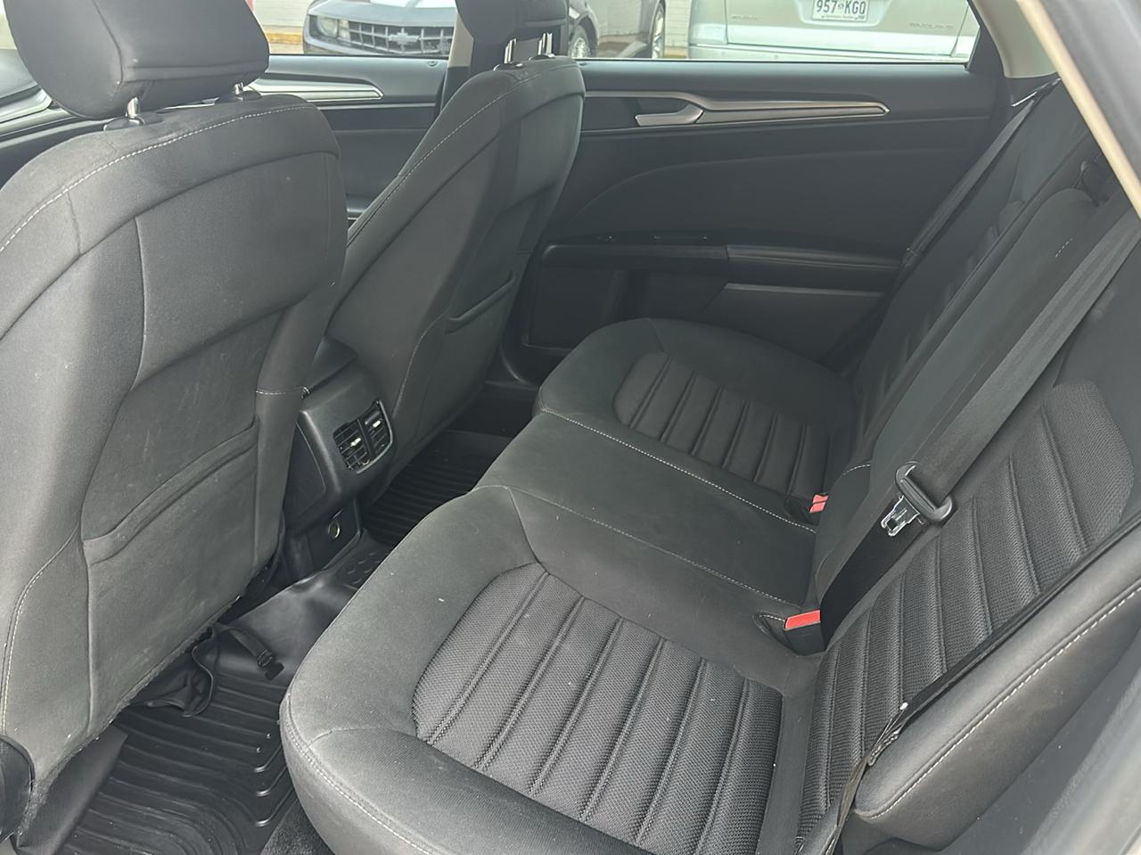 Ford Fusion SE 2017