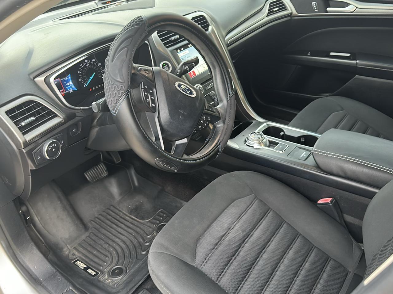 Ford Fusion SE 2017