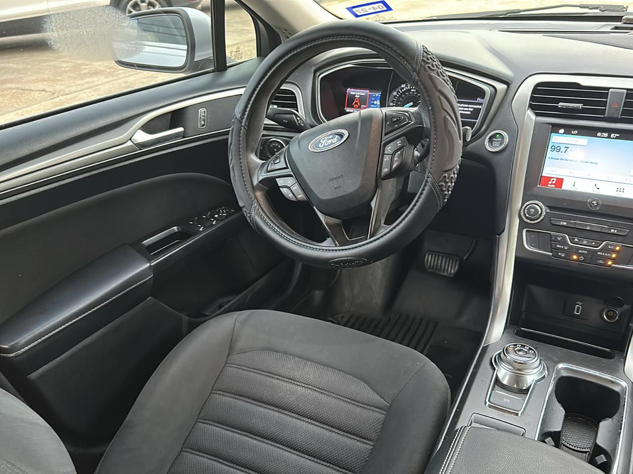 Ford Fusion SE 2017