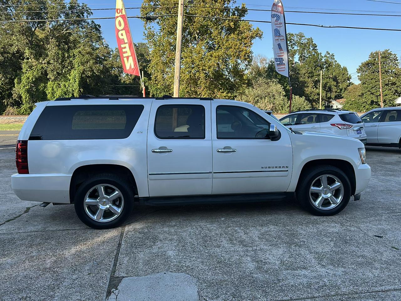 Chevrolet Suburban LTZ 1500 2WD 2011