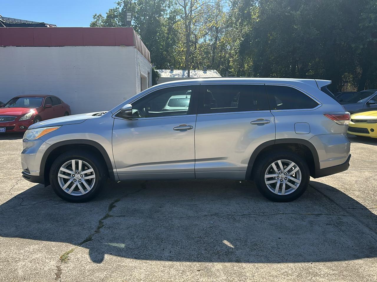 Toyota Highlander LE FWD I4 2014