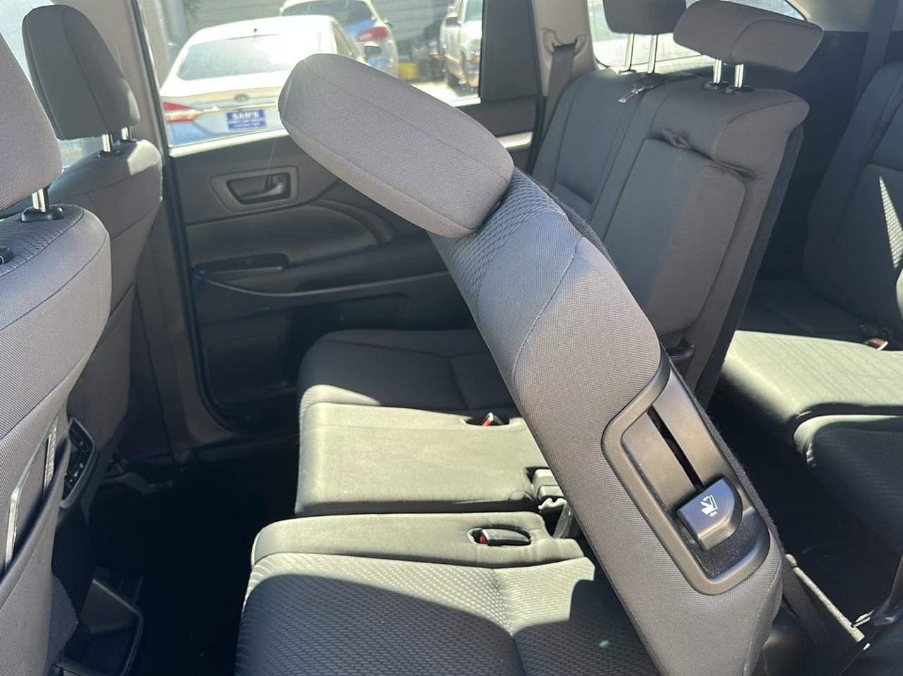 Toyota Highlander LE FWD I4 2014