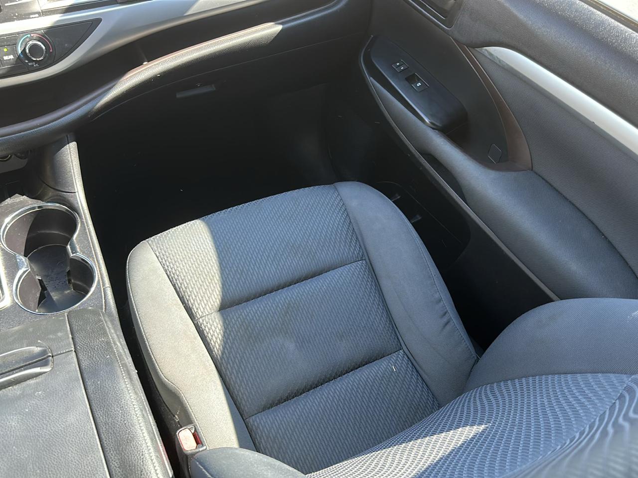 Toyota Highlander LE FWD I4 2014