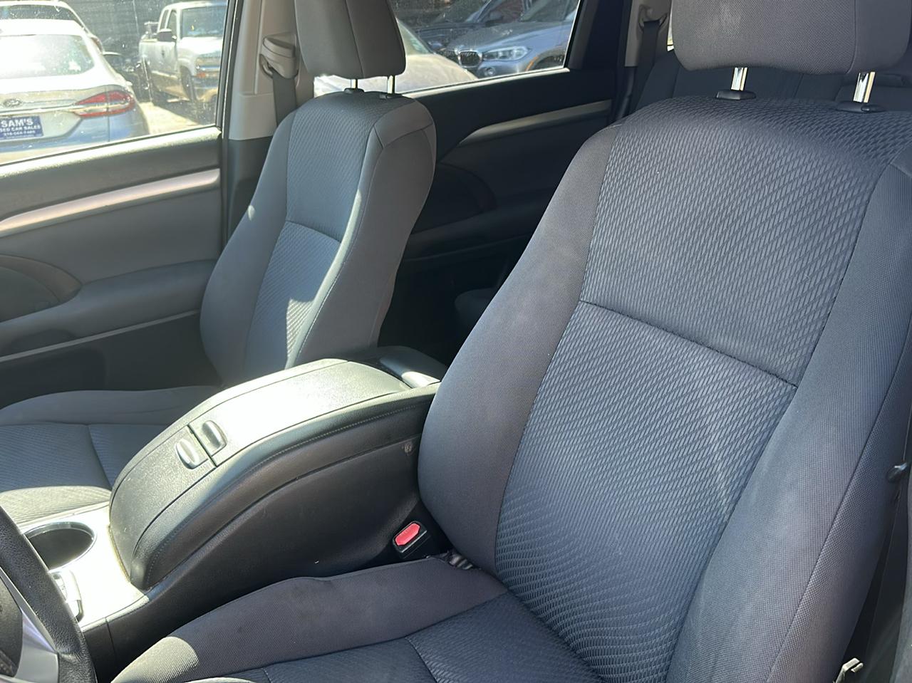 Toyota Highlander LE FWD I4 2014