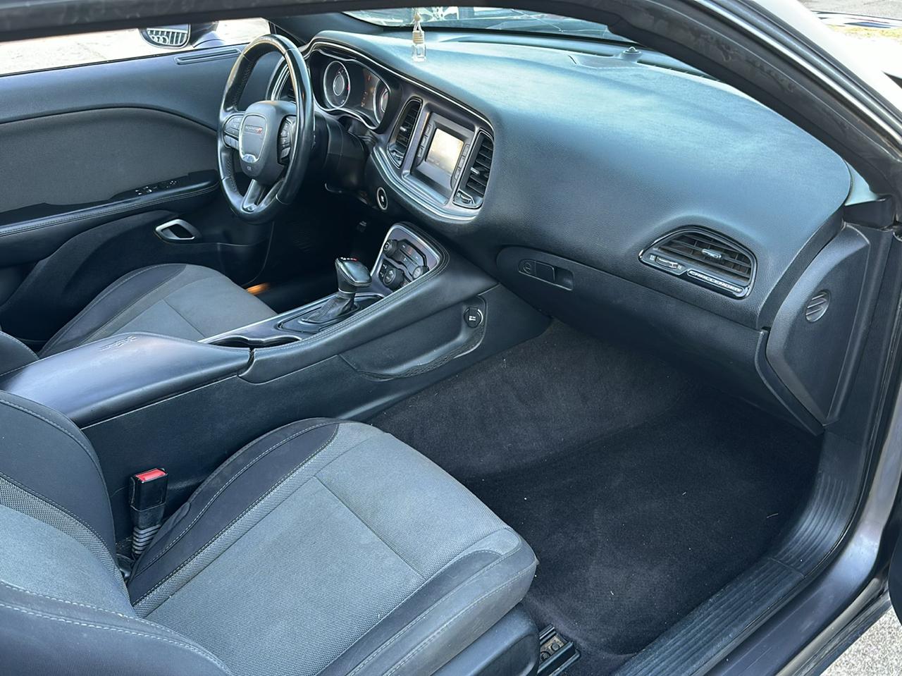 Dodge Challenger SXT 2015