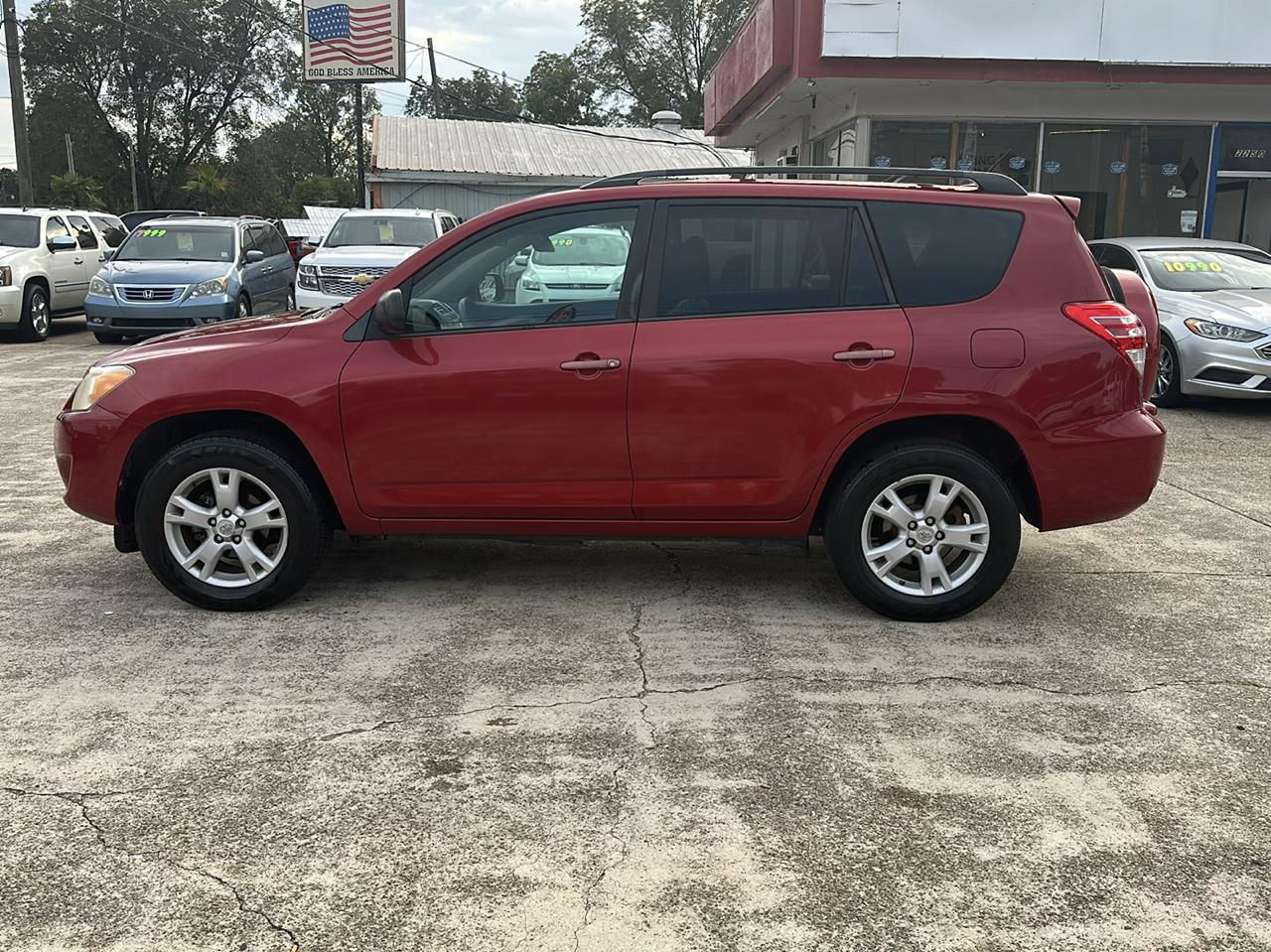 Toyota RAV4 Base I4 2WD 2012