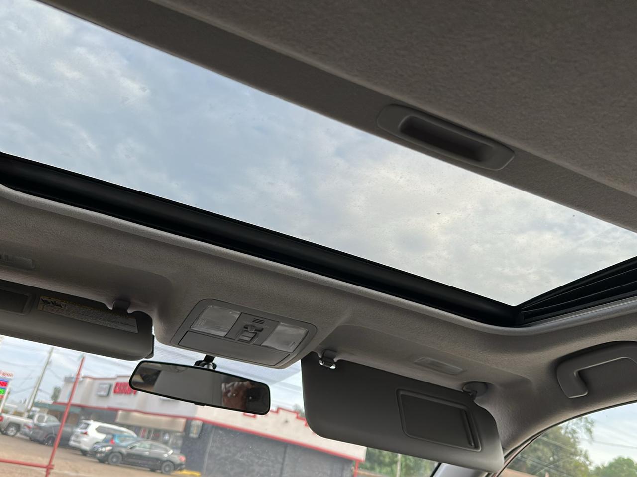 Toyota RAV4 Base I4 2WD 2012