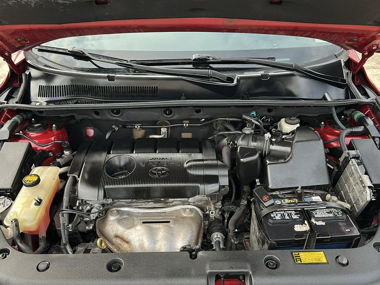 Toyota RAV4 Base I4 2WD 2012