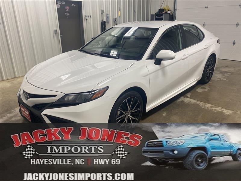 Used 2022 Toyota Camry SE for Sale in Hayesville NC 28904 Jacky Jones