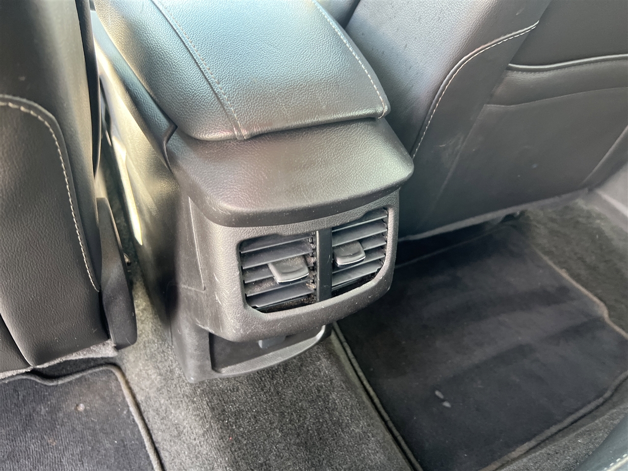 2016 Ford Fusion SE photo 9