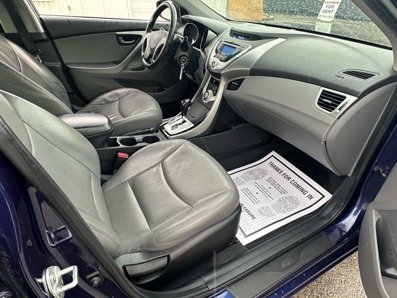 Hyundai Elantra Limited 2012