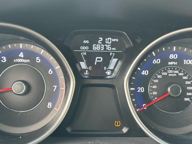 Hyundai Elantra Limited 2012