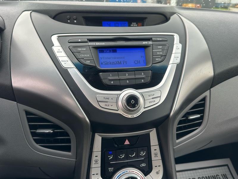 Hyundai Elantra Limited 2012