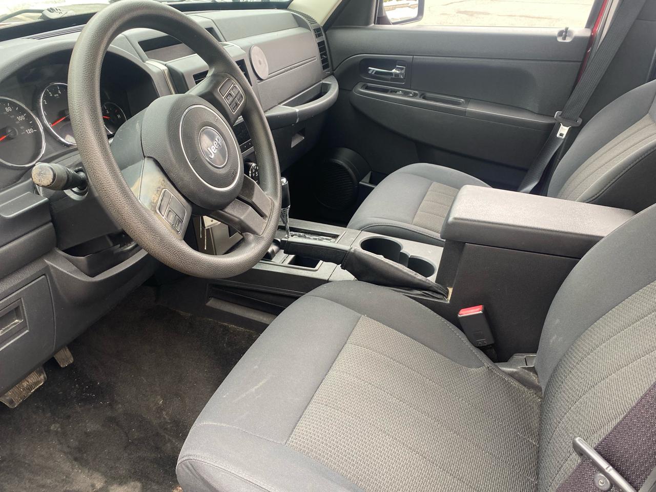 Jeep Liberty Sport 4WD 2012