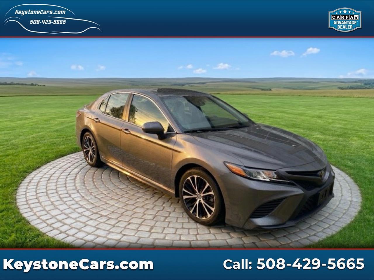 Toyota Camry SE 2020