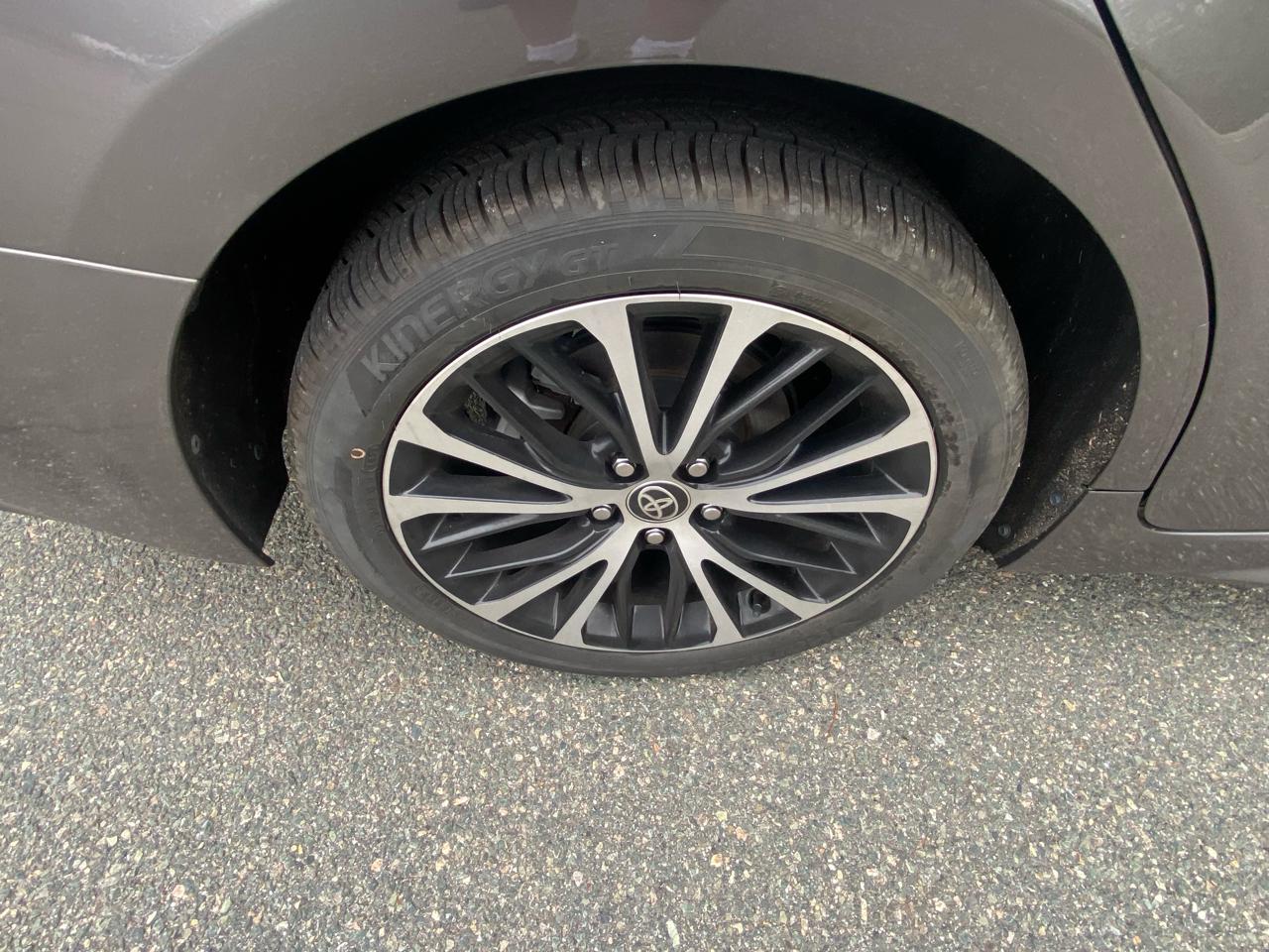 Toyota Camry SE 2020