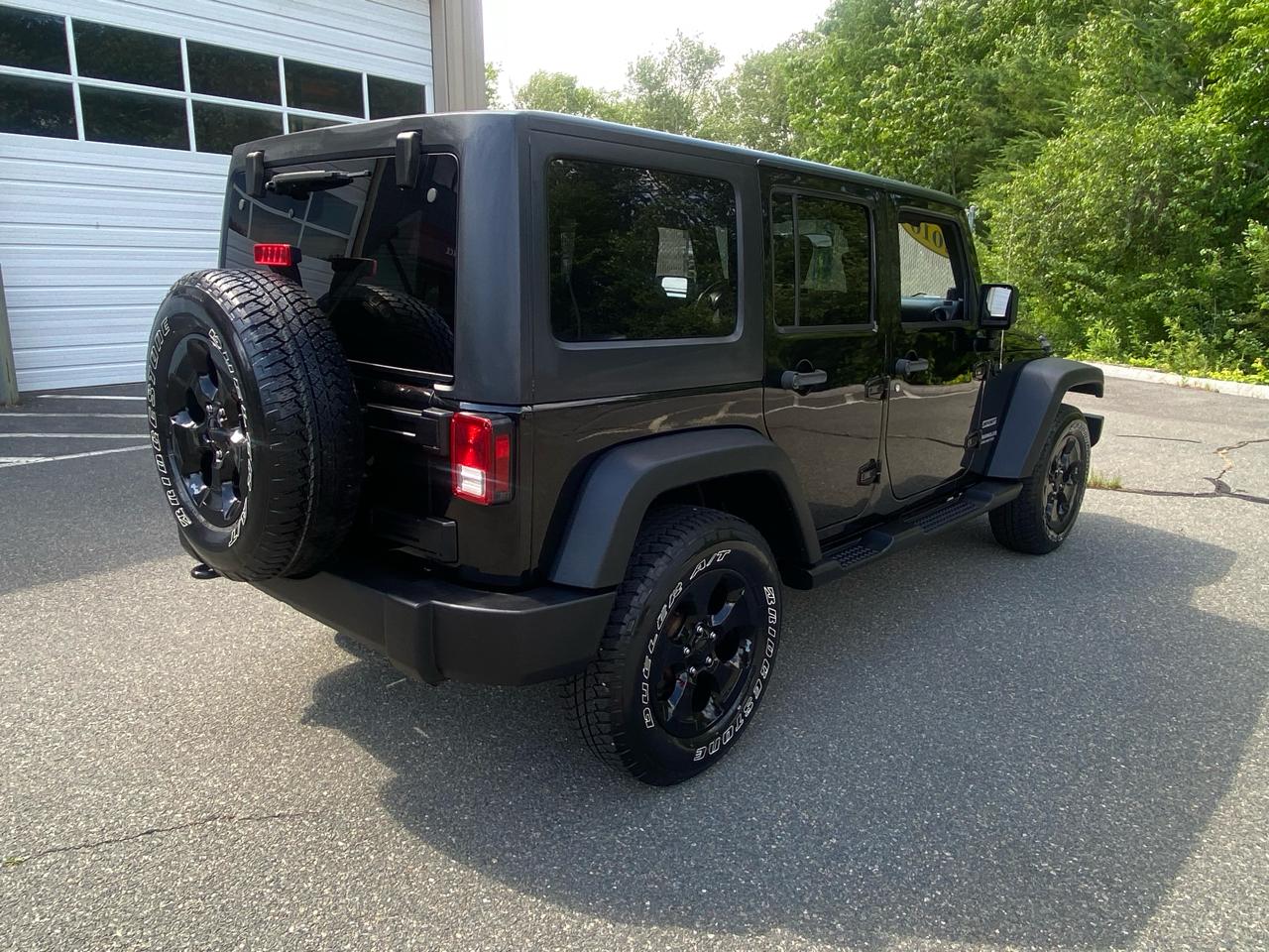Jeep Wrangler Unlimited Sport 4WD 2010