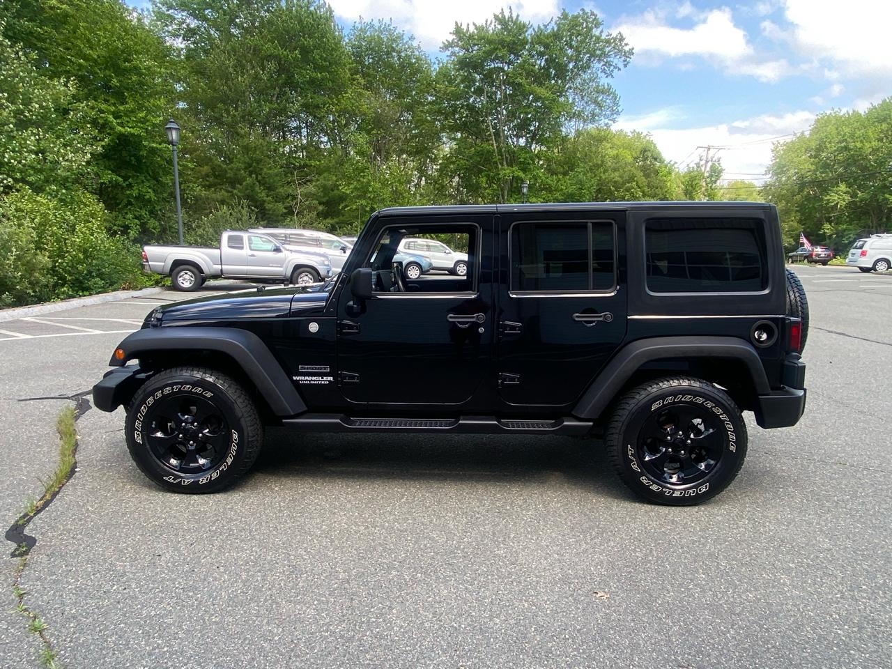 Jeep Wrangler Unlimited Sport 4WD 2010
