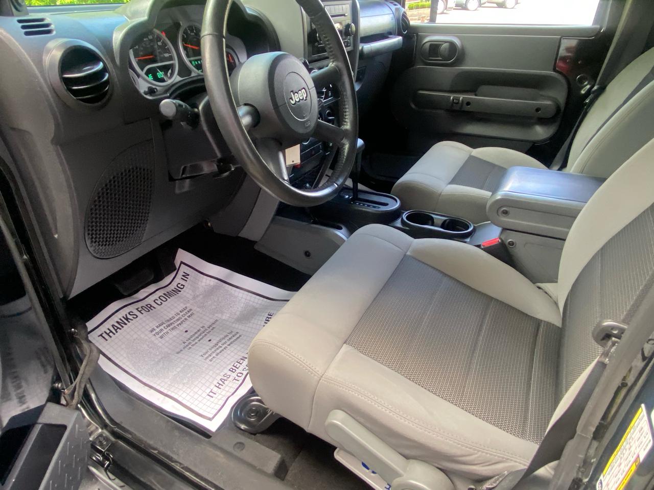 Jeep Wrangler Unlimited Sport 4WD 2010