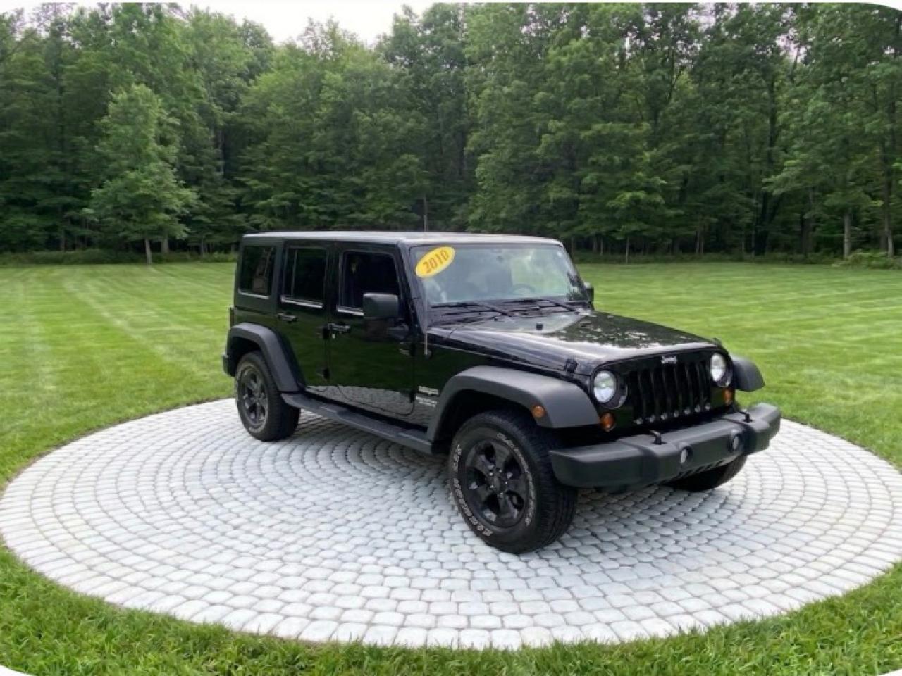 Jeep Wrangler Unlimited Sport 4WD 2010