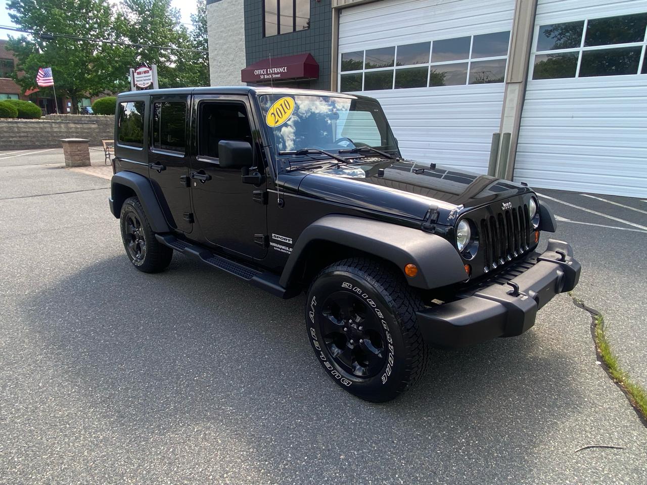 Jeep Wrangler Unlimited Sport 4WD 2010