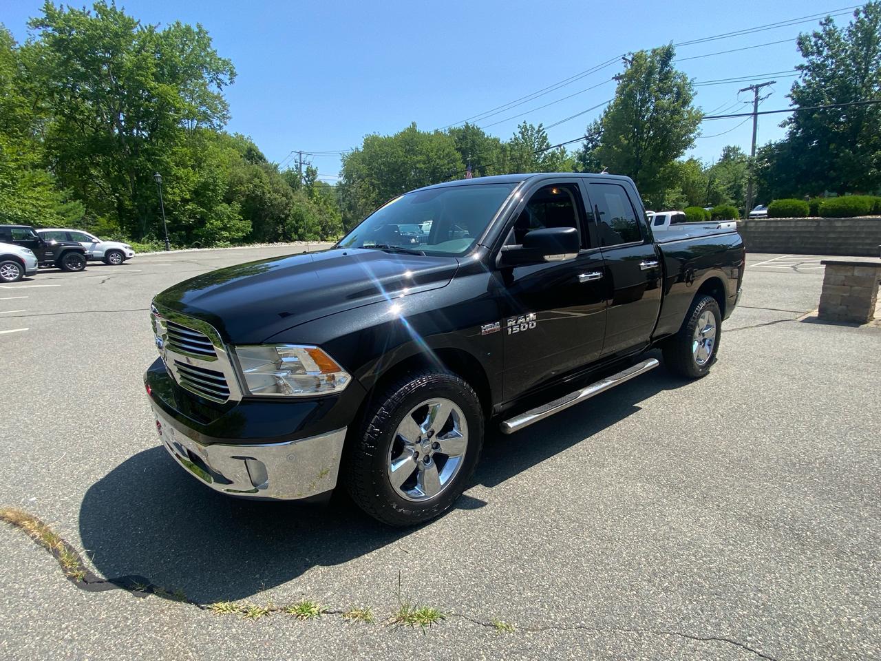 RAM 1500 SLT Quad Cab 4WD 2017