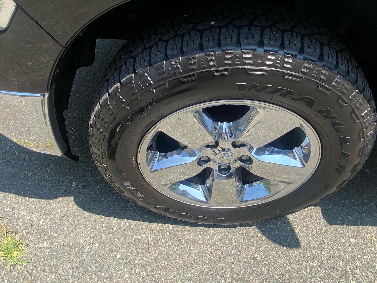 RAM 1500 SLT Quad Cab 4WD 2017