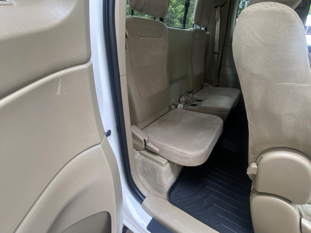 Toyota Tacoma Access Cab V6 4WD 2011