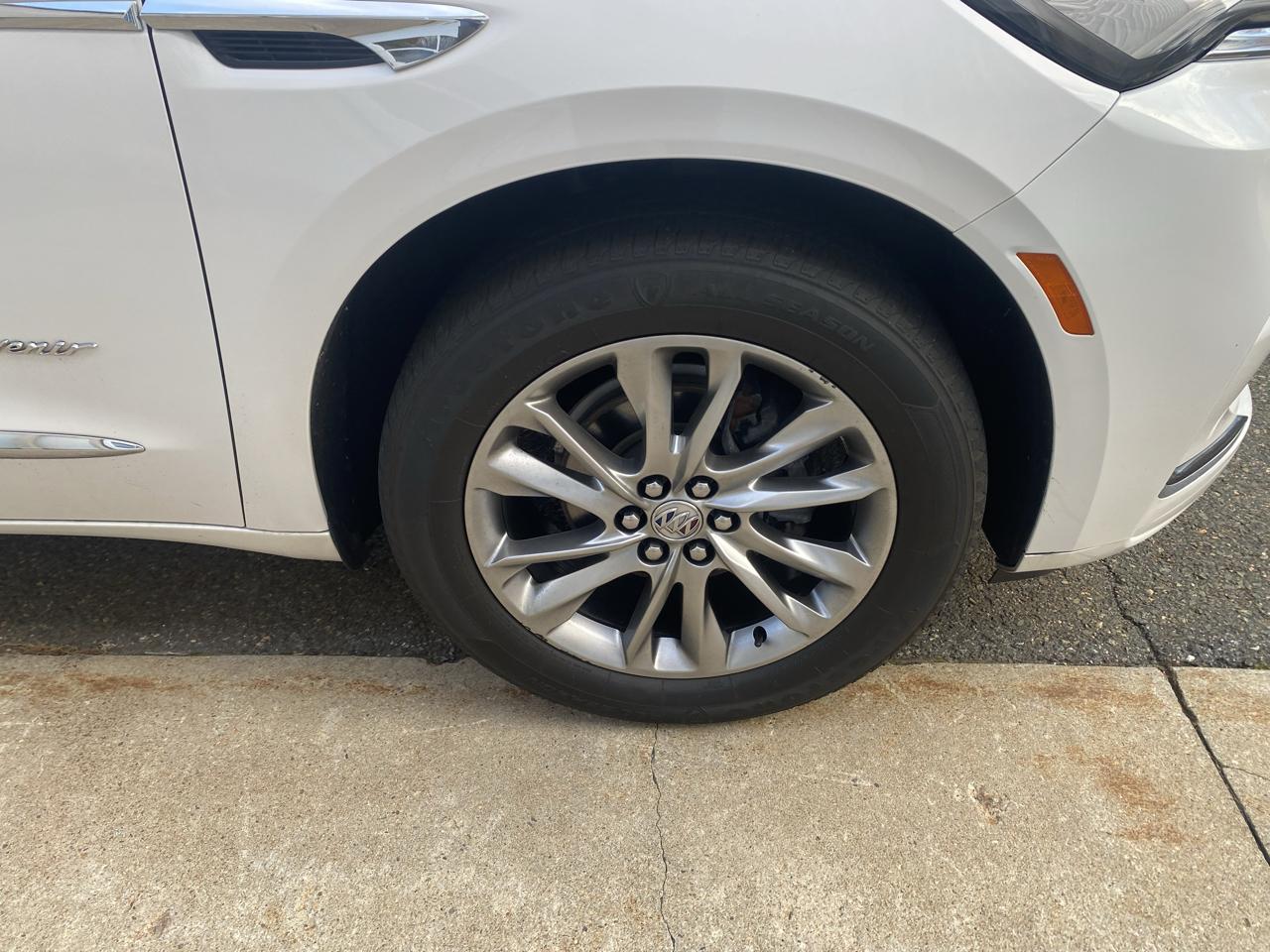 Buick Enclave Avenir AWD 2023