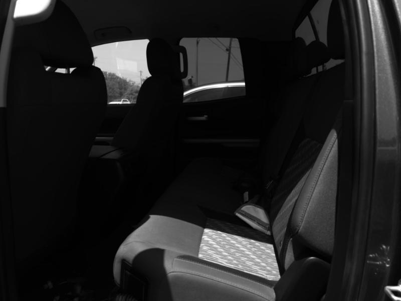 Toyota Tundra SR5 4.6L V8 Double Cab 2WD 2018