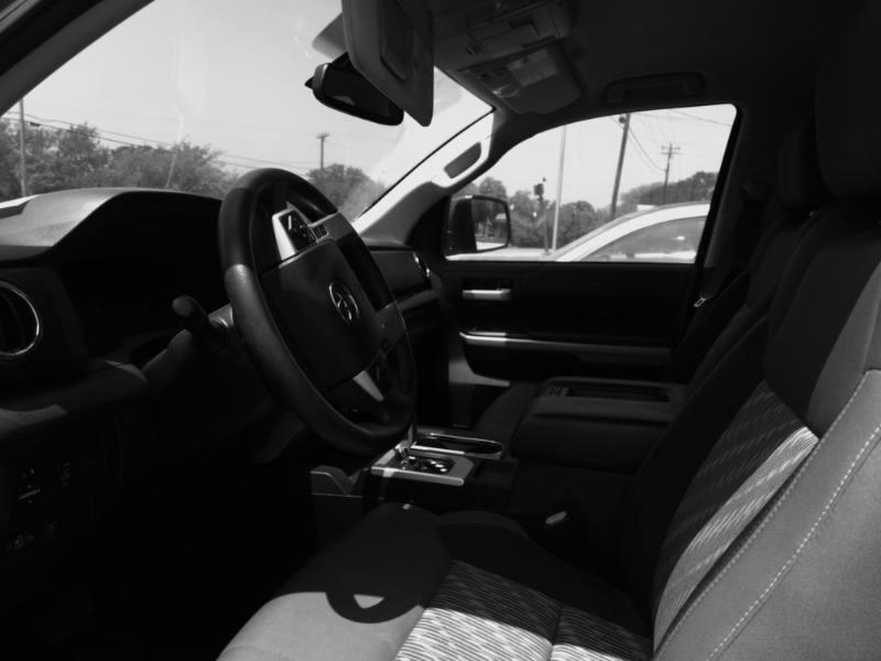Toyota Tundra SR5 4.6L V8 Double Cab 2WD 2018