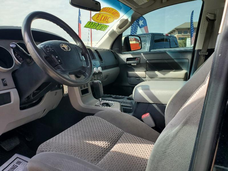 Toyota Tundra Tundra-Grade CrewMax 4.6L 2WD 2013