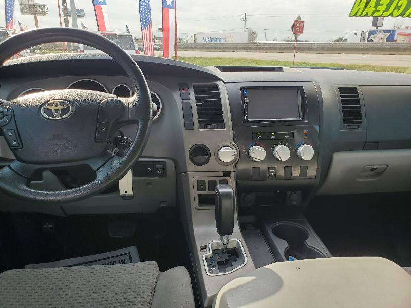 Toyota Tundra Tundra-Grade CrewMax 4.6L 2WD 2013