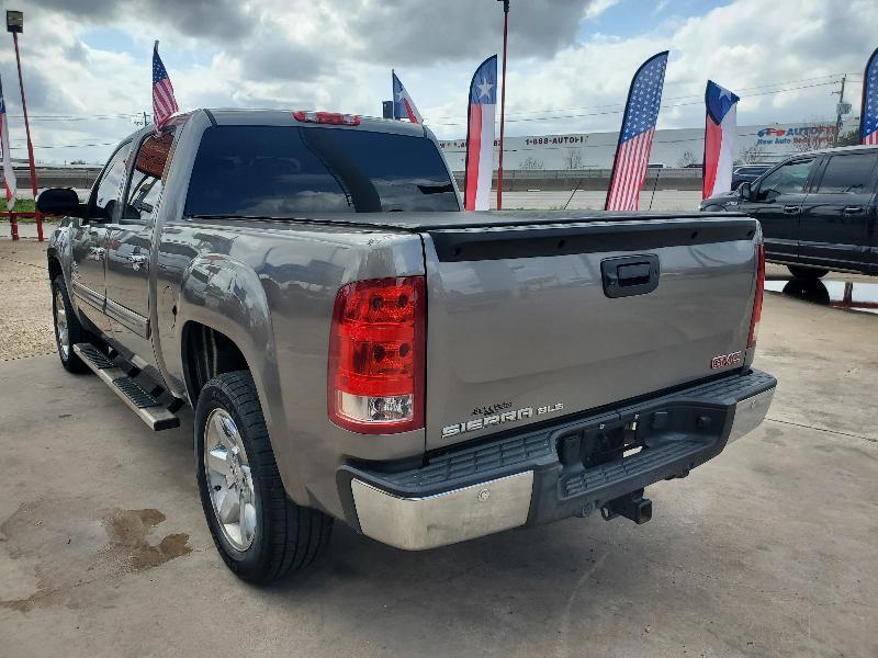 GMC Sierra 1500 SLE Crew Cab 2WD 2013