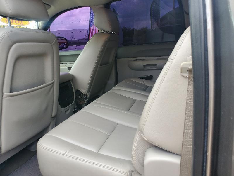 GMC Sierra 1500 SLE Crew Cab 2WD 2013