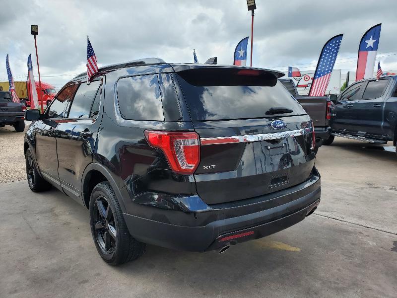Ford Explorer XLT 4WD 2017