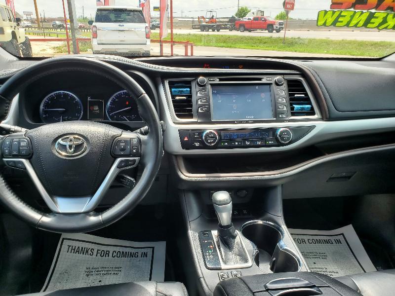 Toyota Highlander XLE AWD V6 2019