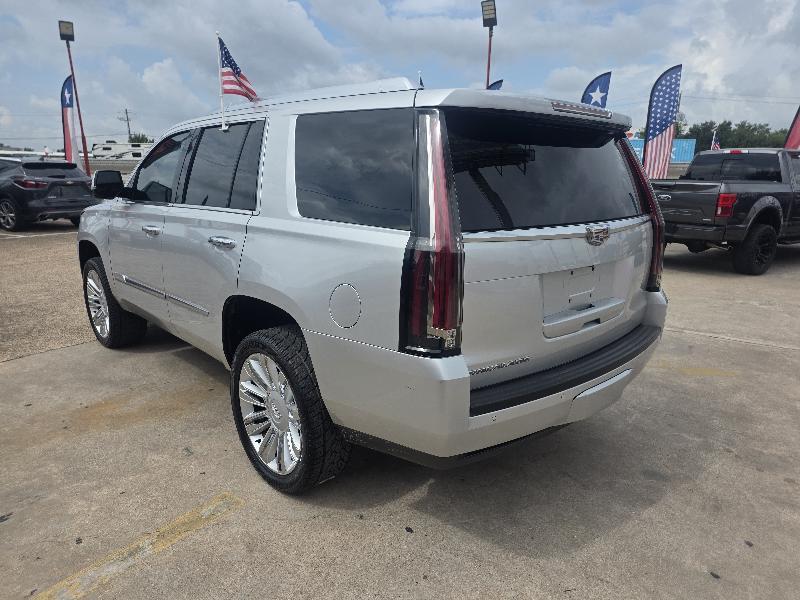 Cadillac Escalade Platinum 2WD 2016