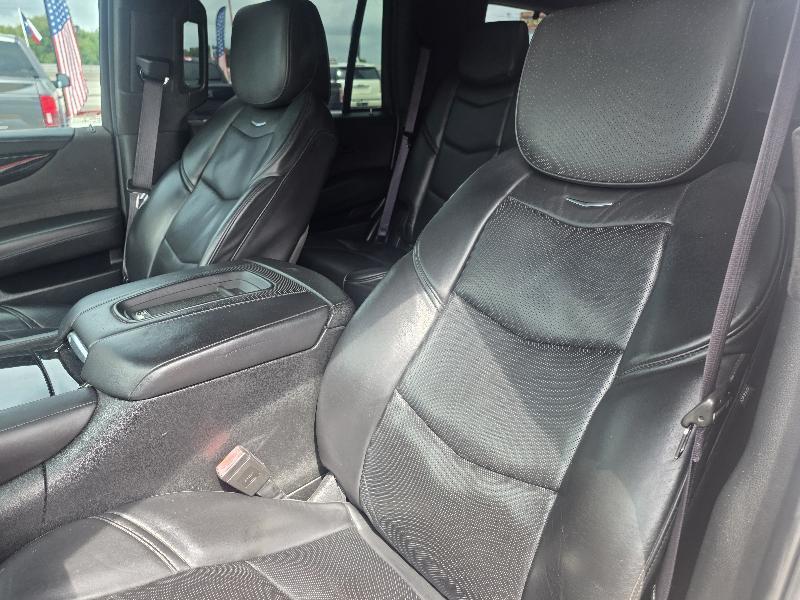 Cadillac Escalade Platinum 2WD 2016