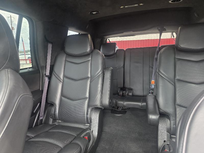 Cadillac Escalade Platinum 2WD 2016