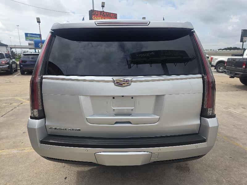 Cadillac Escalade Platinum 2WD 2016