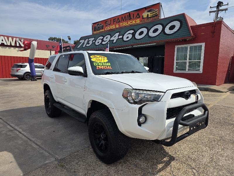 Toyota 4Runner SR5 2WD 2017