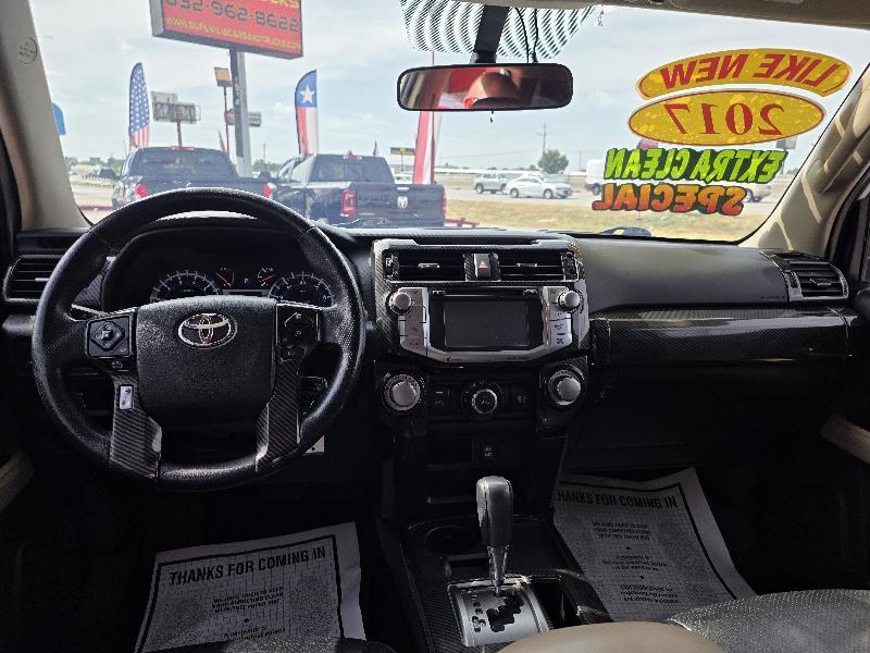 Toyota 4Runner SR5 2WD 2017