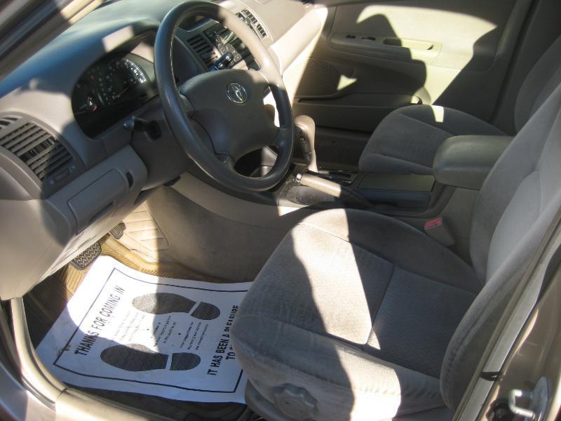 Toyota Camry LE 2002