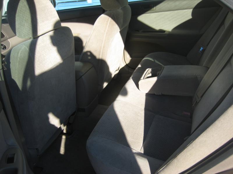 Toyota Camry LE 2002