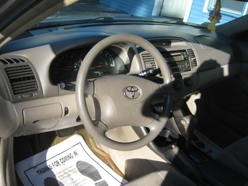 Toyota Camry LE 2002