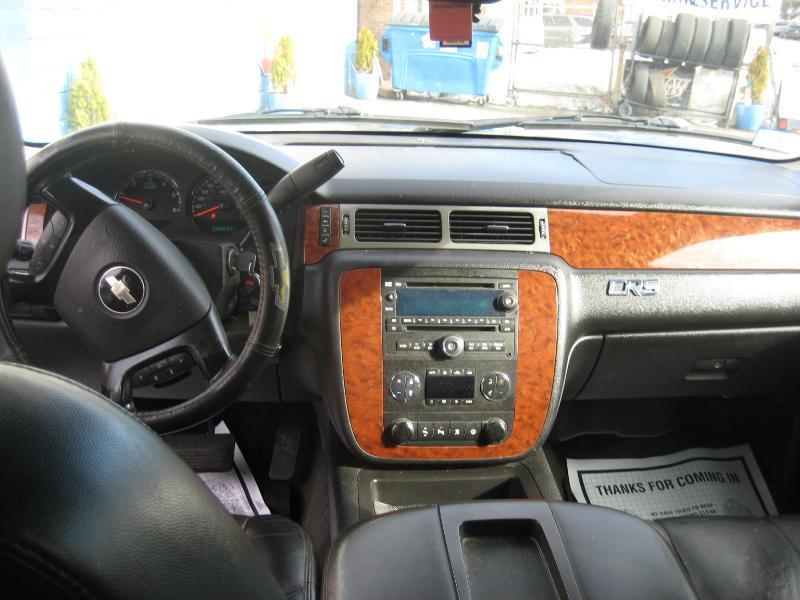 Chevrolet Suburban LTZ 1500 4WD 2008