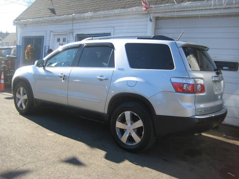 GMC Acadia SLT-1 AWD 2011