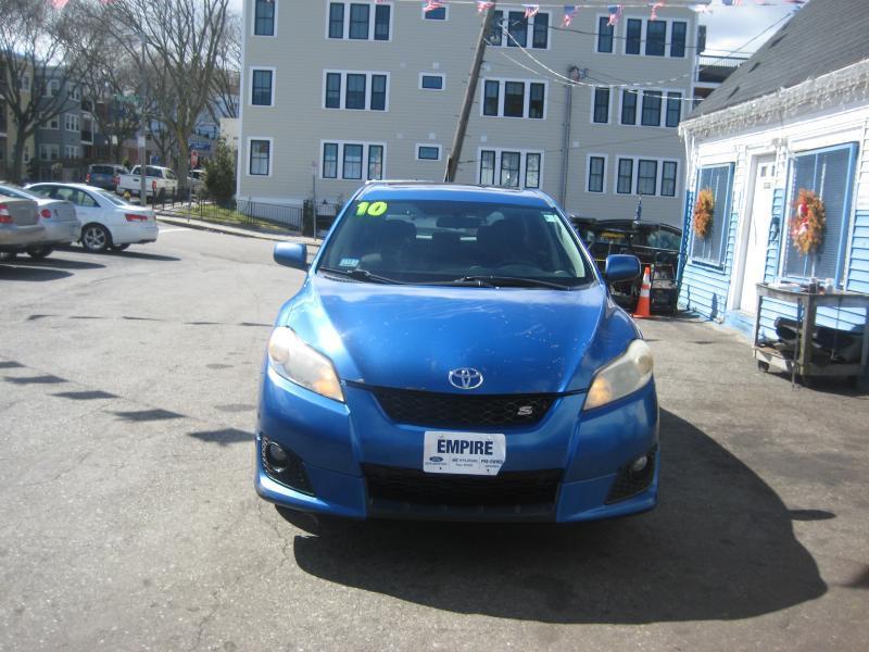 Toyota Matrix  2010